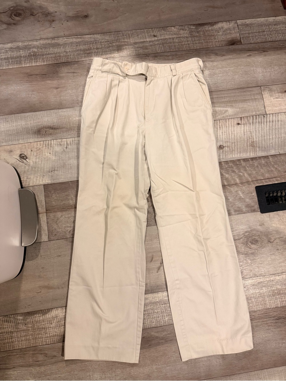 British Khaki Pleated Chino Pants in Cream